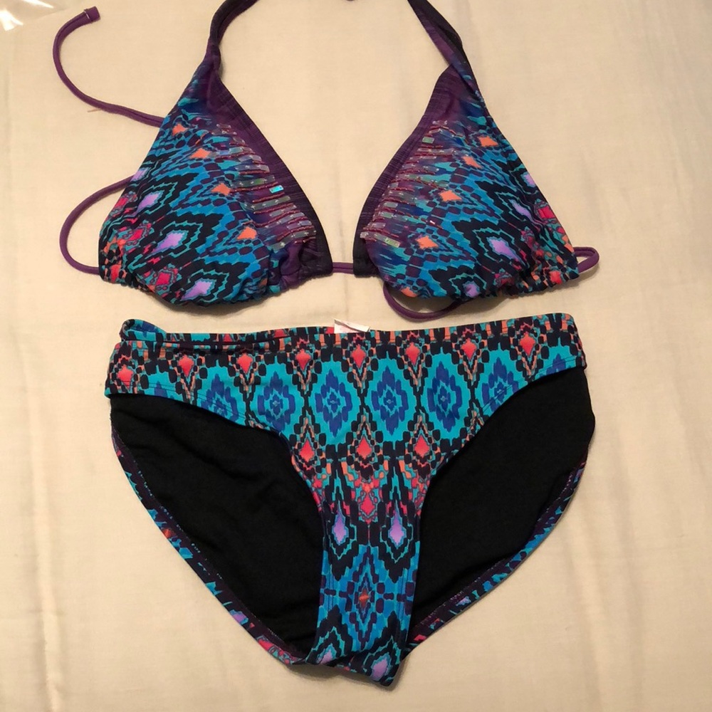 XL Xhilaration tribal print sequin bikini